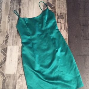 Super cute green classic dress